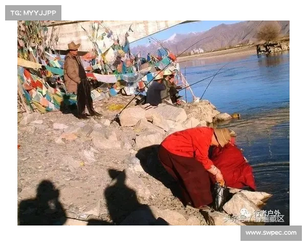 《西藏惊心之旅:见证藏族姑娘神秘水葬仪式的独特体验》 《西藏惊心之旅:见证藏族姑娘神秘水葬仪式的独特体验》